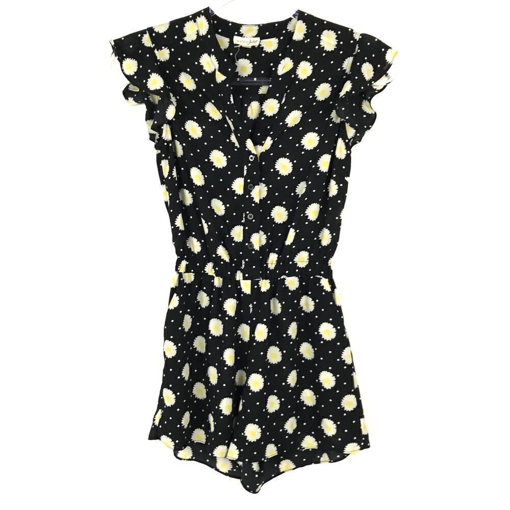 4/$16 Maison Jules Daisy Polka Dot Capped Sleeve Romper XXS